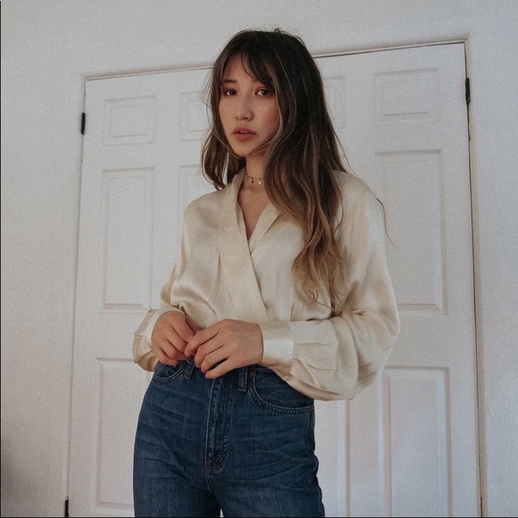 100% silk wrap button down top - Picture 2 of 3